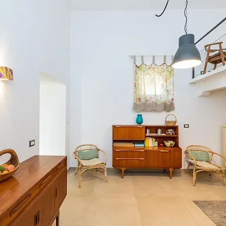 The Lemon House, With Private Garden At Le Manie, Finale Ligure Lägenhet *