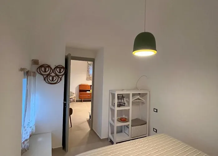 The Lemon House, With Private Garden At Le Manie, Finale Ligure *