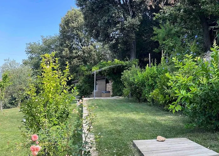 The Lemon House, With Private Garden At Le Manie, Finale Ligure *
