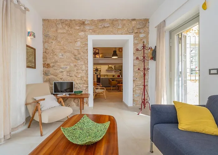 The Lemon House, With Private Garden At Le Manie, Finale Ligure Apartamento