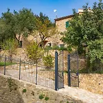 The Lemon House, With Private Garden At Le Manie, Finale Ligure *