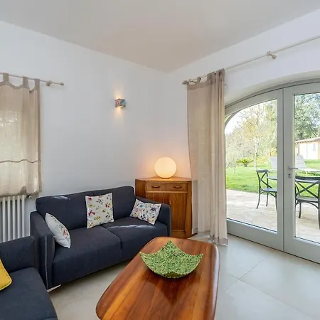 The Lemon House, With Private Garden At Le Manie, Finale Ligure *