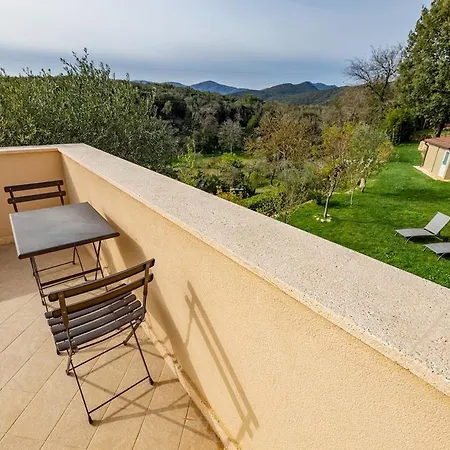 The Lemon House, With Private Garden At Le Manie, Finale Ligure Apartment